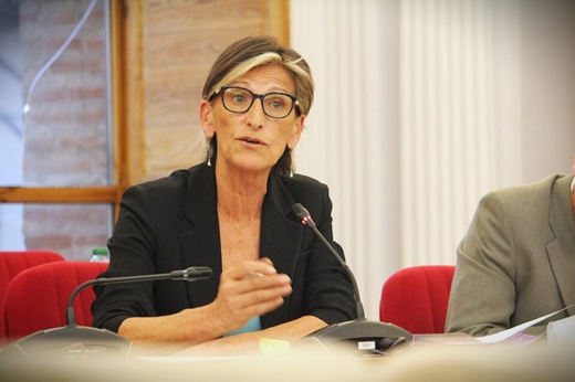 Candelas Laguna, concejala del PSOE en el pleno de septiembre de 2025 // De la Fuente